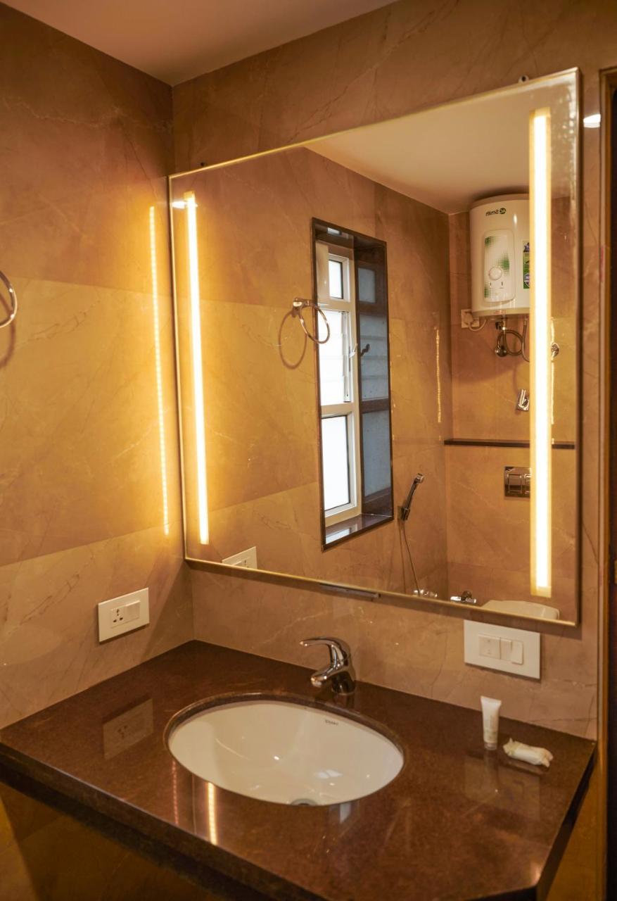 The Atithi Niwas Hotel Indore Exterior photo